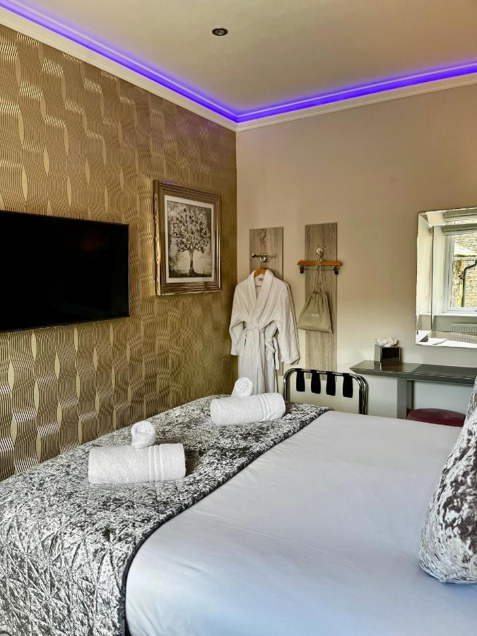 The Mews Boutique Deluxe Apartments, Sleep 2-6 People , Central Location, Free Parking Windermere Exterior photo